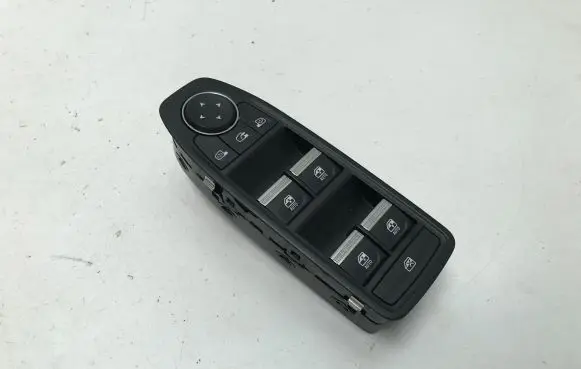 Renault Megane E-Tech Quarter vent window switch 254100000R 20220817 SN1359