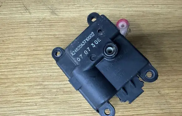 Honda Civic Air flap motor/actuator A24820A3710002