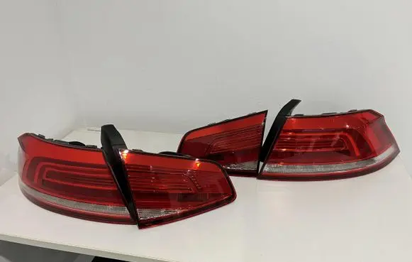 Volkswagen PASSAT B8 Rear bumper light KOMPLET