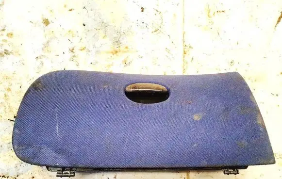 Peugeot 206 Glove box