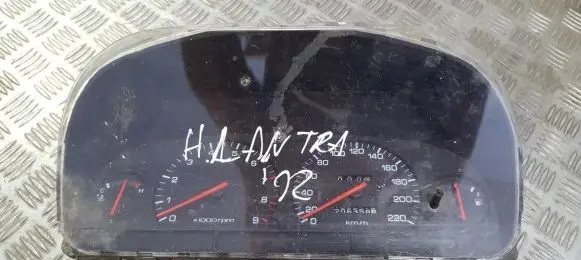Hyundai Lantra I Speedometer (instrument cluster) 78811290 7881-1290