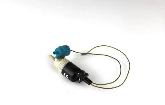 Volkswagen Polo III 6N 6N2 6NF Windscreen/windshield washer pump 1h6955651