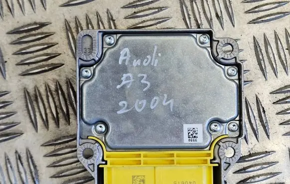 Audi A3 S3 8P Airbag control unit/module 8P0959655C 0285001666
