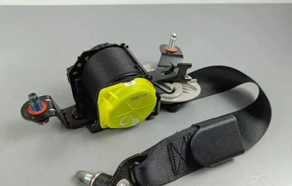KIA Sorento Rear seatbelt