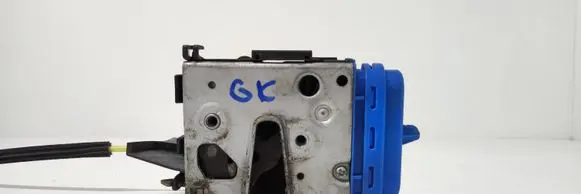 Audi A4 S4 B5 8D Rear door lock 8D0839015A