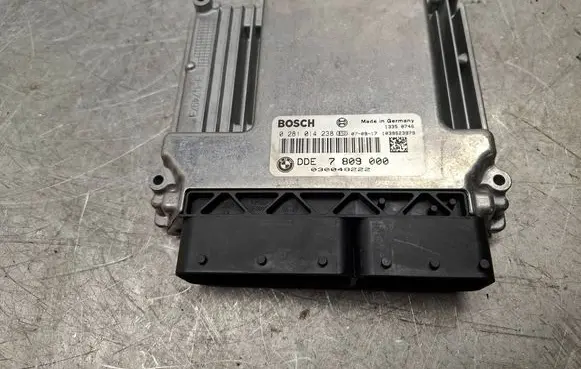 BMW 1 E81 E87 Engine control unit/module 7809000 0281014238
