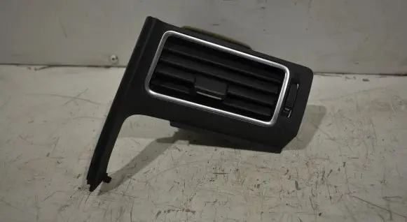 Toyota Verso Dashboard side air vent grill/cover trim 556800F030