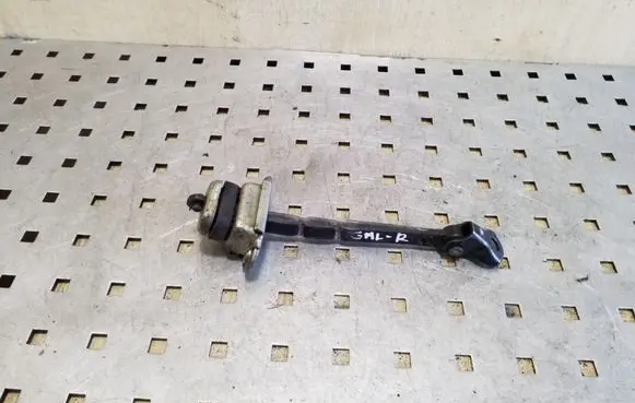 Honda CR-V Rear door check strap stopper