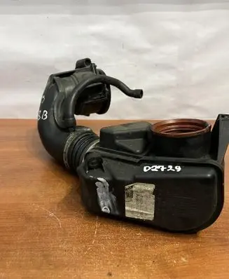 Mercedes-Benz C W203 Intake resonator A2710900804 D2729