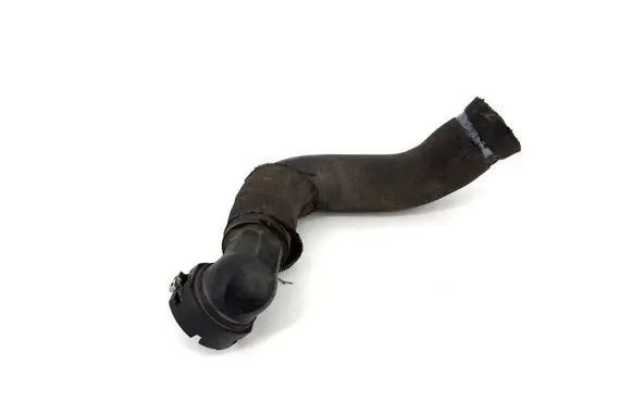 Engine coolant pipe/hose