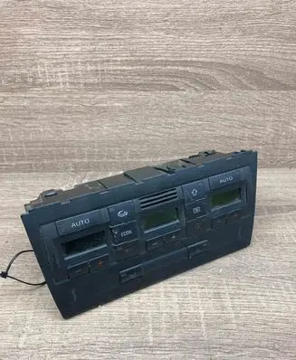 Audi A4 S4 B6 8E 8H Climate control unit 8E0820043K