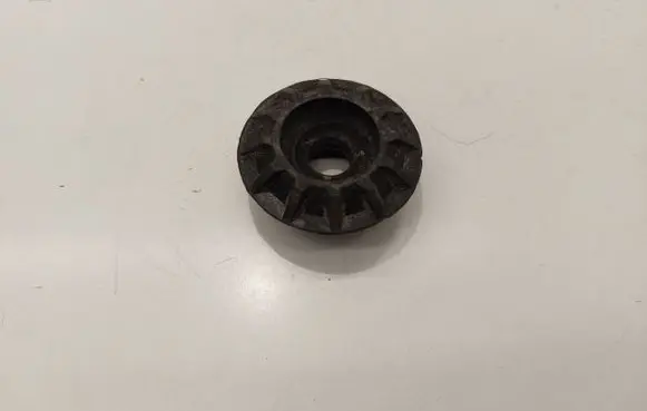 Coil spring mount