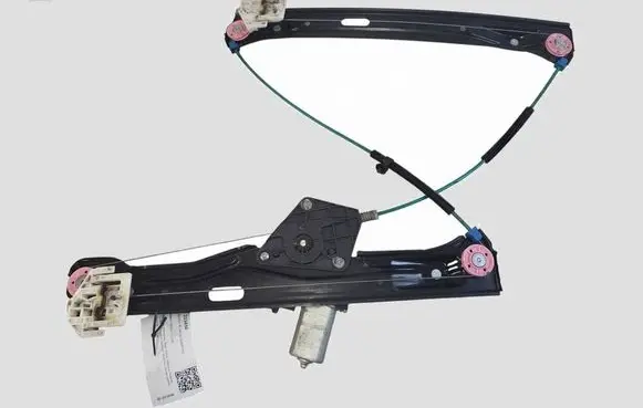 BMW 1 F20 F21 Front door window regulator with motor 5YY0568