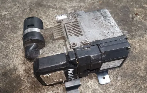 Mazda MPV Auxiliary pre-heater (Webasto) 