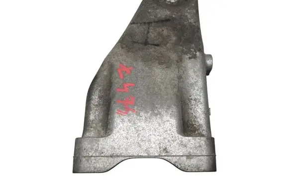 Mercedes-Benz V Class W447 Engine mounting bracket A6542230404