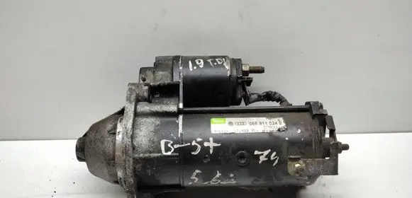 Volkswagen PASSAT B5.5 Starter motor 068911024E