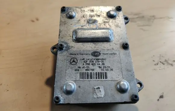 Mercedes-Benz E W211 Headlight ballast module Xenon A0028202426 5DF00827900