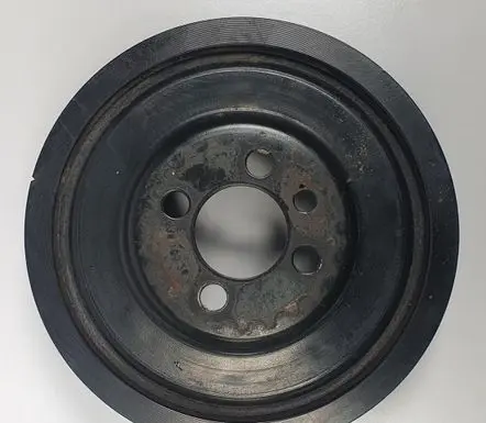 Volkswagen Golf V Crankshaft pulley 03G105243