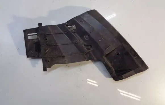 Volvo S60 Front bumper mounting bracket 31323429