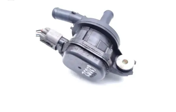 Toyota Hilux VIII Electric auxiliary coolant/water pump 161B047010