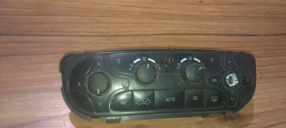 Mercedes-Benz C W203 Climate control unit 2038300785 9140010479