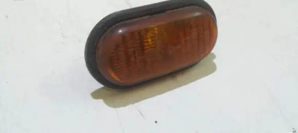 Renault Laguna I Front fender indicator light 0142789 13910020