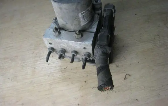 Alfa Romeo GT ABS Pump 0265950428 0265234258 51753653