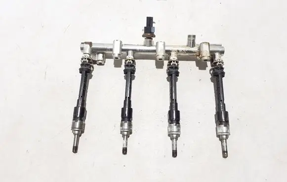 Mercedes-Benz GLA H247 Fuel main line pipe A2820701100