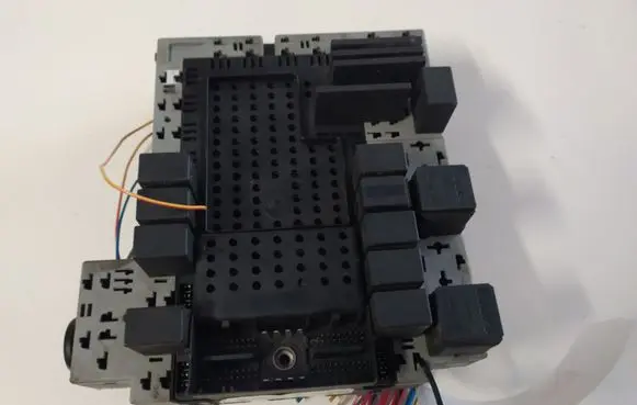 Volvo S60 Fuse module 08679899 03W063 08696098