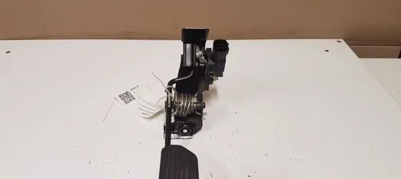 Toyota Previa (XR30, XR40) II Accelerator throttle pedal 032