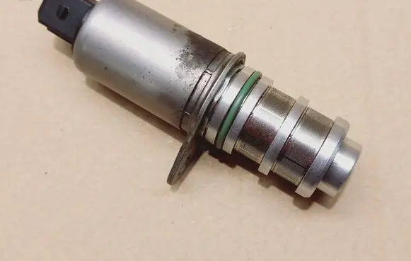 BMW 5 E60 E61 Oil pressure sensor 7566727
