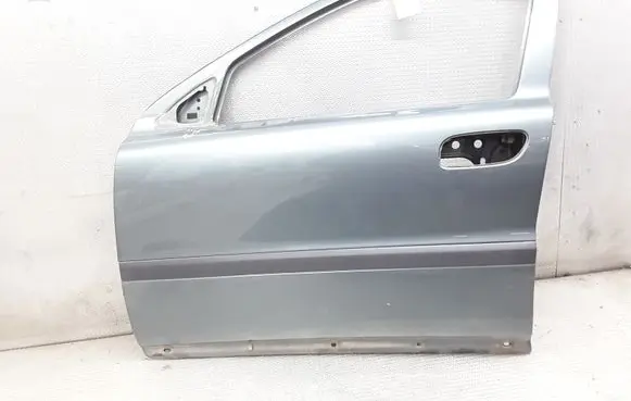 Volvo V70 Front door