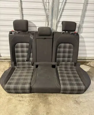 Volkswagen Golf VII Second row seats 