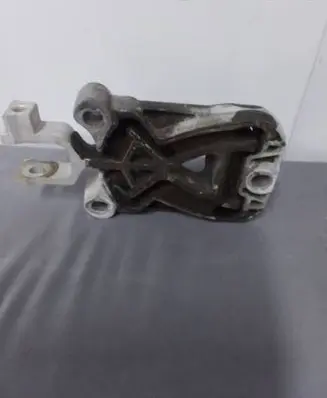 Ford Bronco Engine mount bracket LX61-6P082-AC 21055