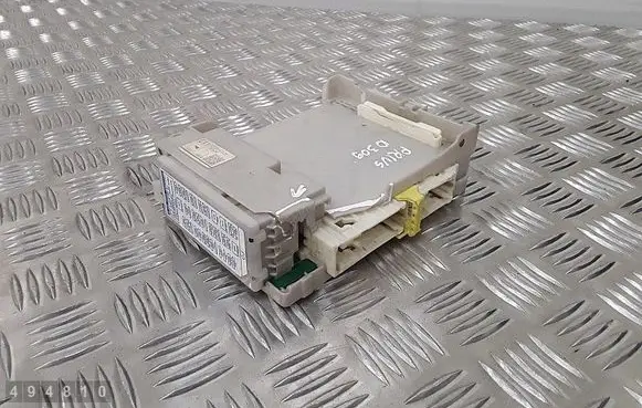 Toyota Prius (XW30) Fuse module 8273047520