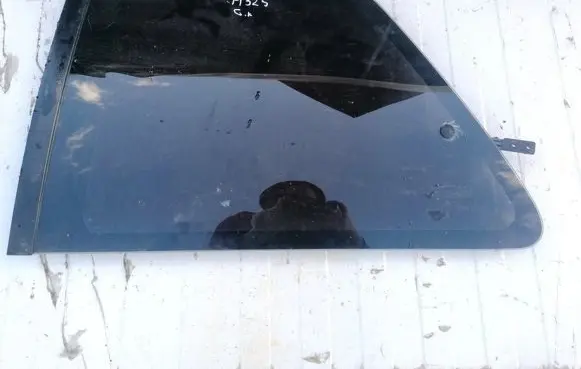 Mazda 323 Rear side window