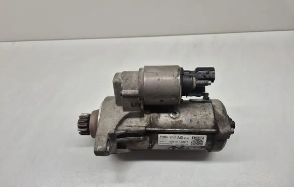 Volkswagen PASSAT B8 Starter motor 02E911023T