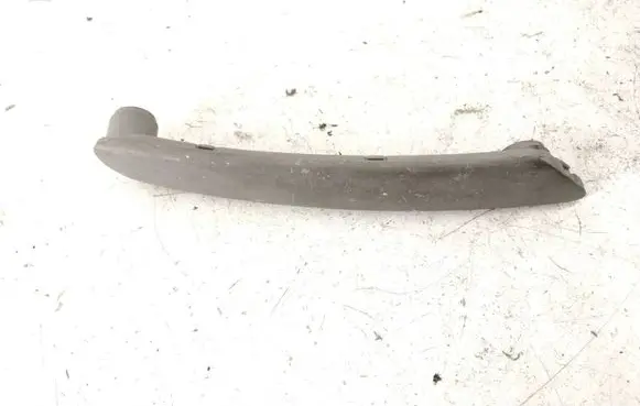 Volkswagen PASSAT B5 Front door handle cover 3B0867171
