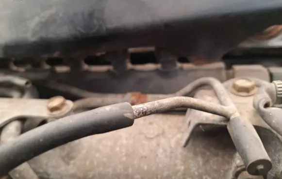 Nissan Primera Fuel main line pipe