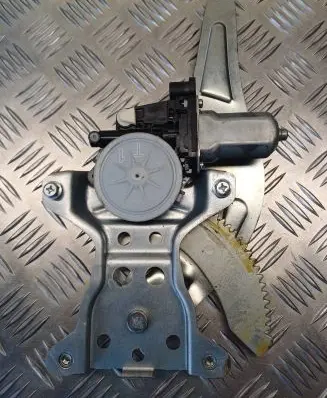 Suzuki SX4 Rear door window regulator motor 8353079J00 2621004050