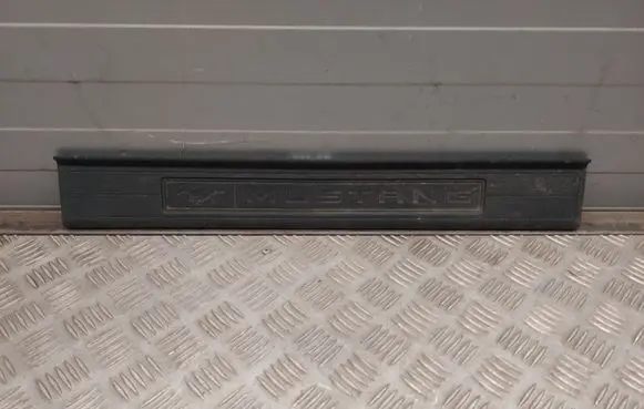 Ford Mustang VI Front sill trim cover FR3B6313222ADW