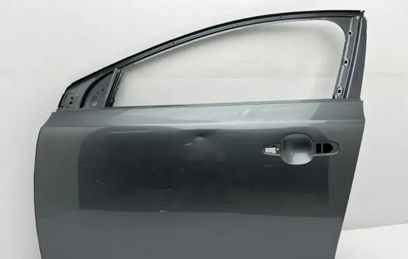 Volvo V40 Front door