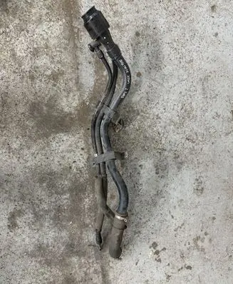 Fuel tank filler neck pipe