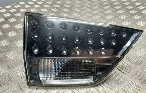 Mitsubishi Outlander Tailgate rear/tail lights 1146356L