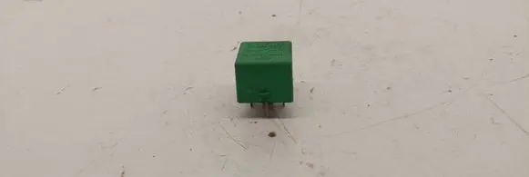 Volkswagen Golf IV Other relay 12V35A03531