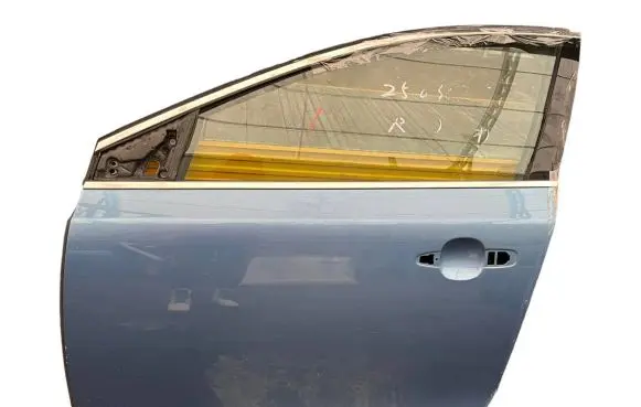 Volvo V40 Front door