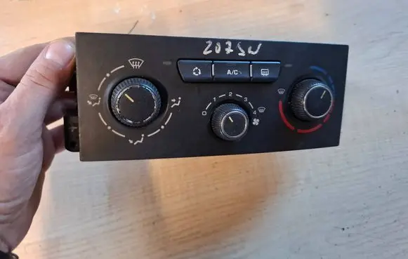 Peugeot 207 Climate control unit N107405N 69910014
