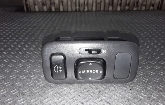 Toyota Corolla E110 Wing mirror switch