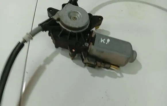 Renault Scenic I Front door window regulator motor 