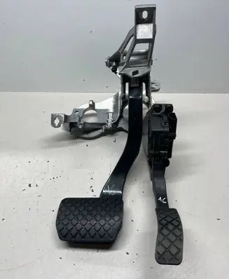 Audi A8 S8 D3 4E Pedal assembly 4F1723523A